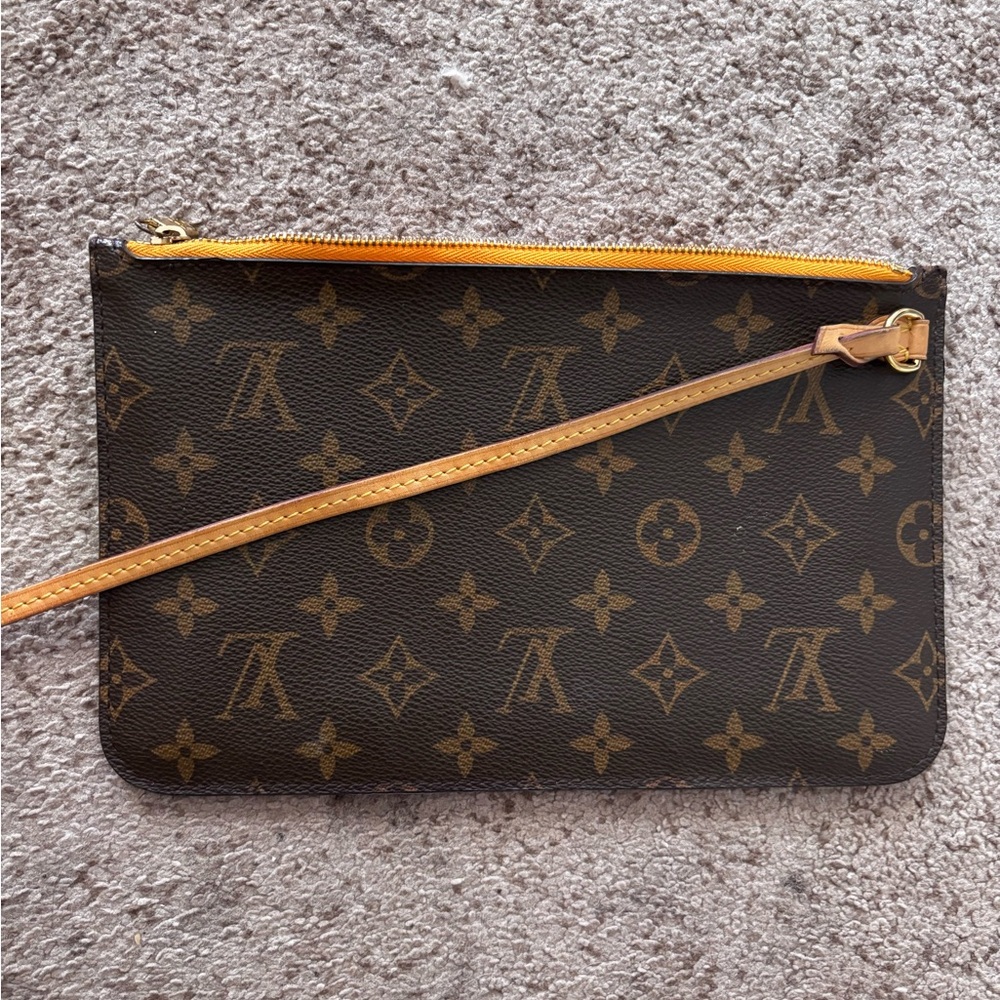 Authentic Louis Vuitton mimosa yellow lining Neverfull GM pouch wristlet